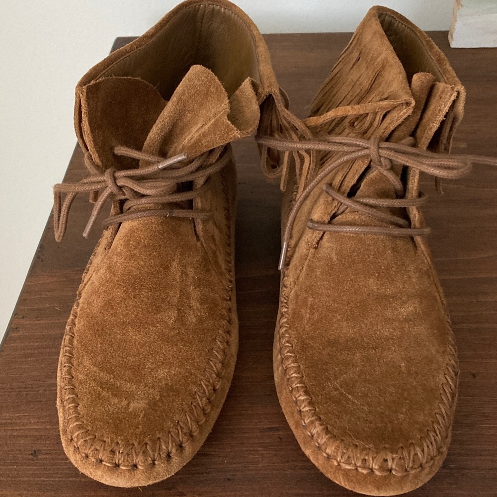 Tory Burch Tan Suede Detail